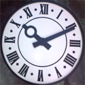 Zegar fasadowy na Ratuszu w Chmielniku